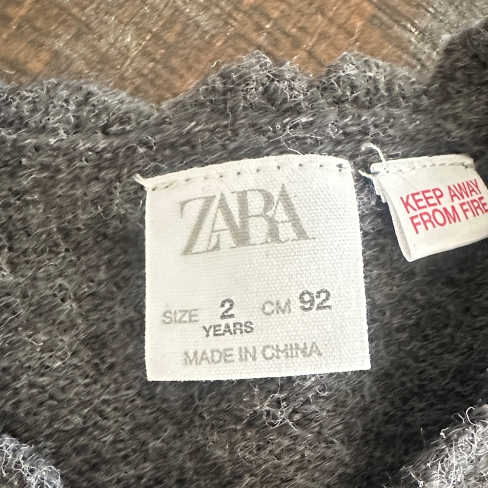 Zara Gray Kids Sweater with Black Bows - Picture 3 of 3